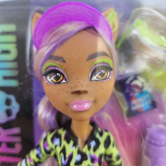 Monster High Scare-adise Island Clawdeen Wolf Doll 2023 Purple Mattel - Picture 9 of 9